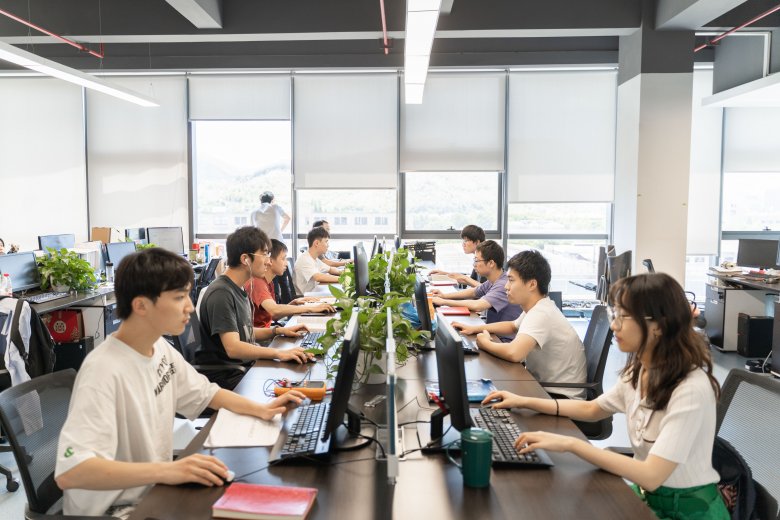 1661306342208392.jpg 譜育科技