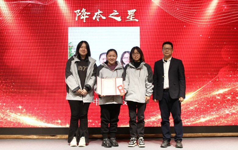 110609_002494_gsdt.jpg 110609_002494_gsdt.jpg