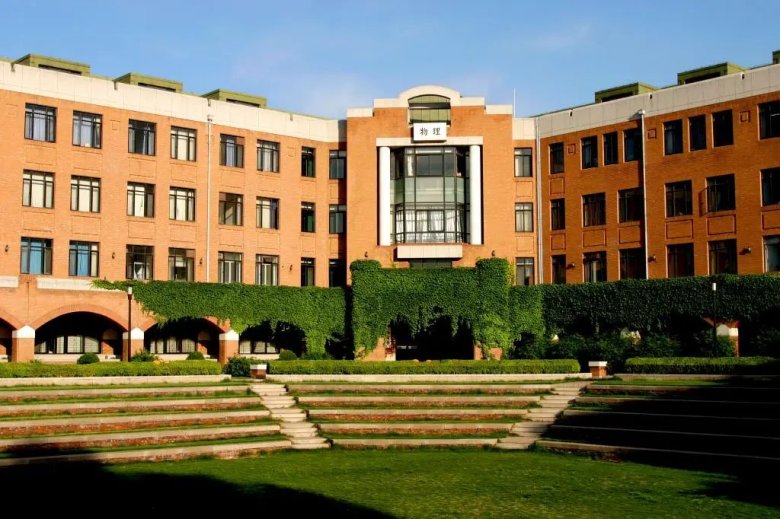 105724_669769_gsdt.jpg 105724_669769_gsdt.jpg