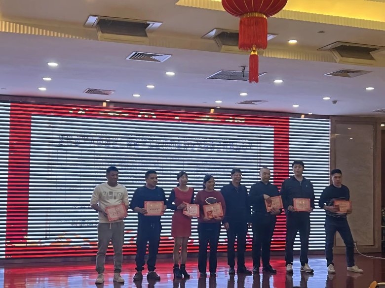 135922_896854_gsdt.jpg 135922_896854_gsdt.jpg