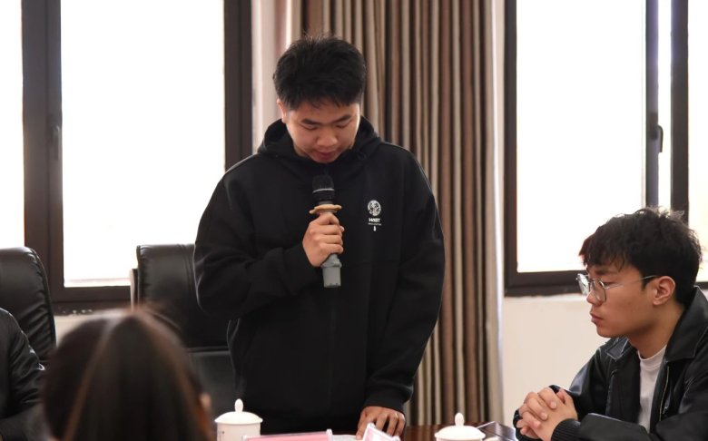 084347_047102_gsdt.jpg 084347_047102_gsdt.jpg