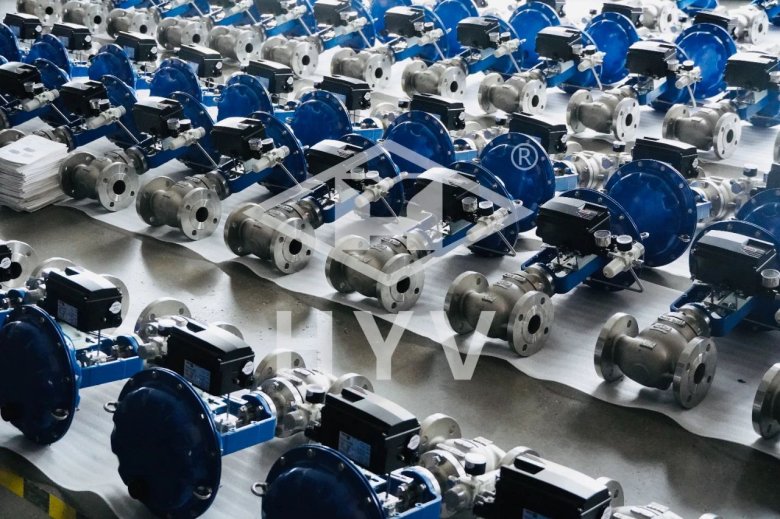 082503_828594_gsdt.jpg 082503_828594_gsdt.jpg