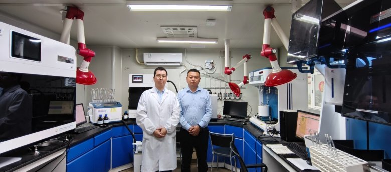 091302_795086_gsdt.jpg 091302_795086_gsdt.jpg