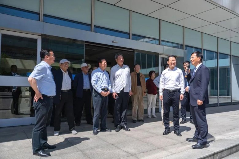 083108_736838_gsdt.jpg 083108_736838_gsdt.jpg