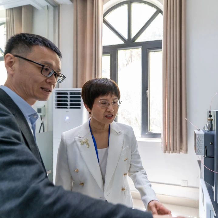 103008_662975_gsdt.jpg 103008_662975_gsdt.jpg