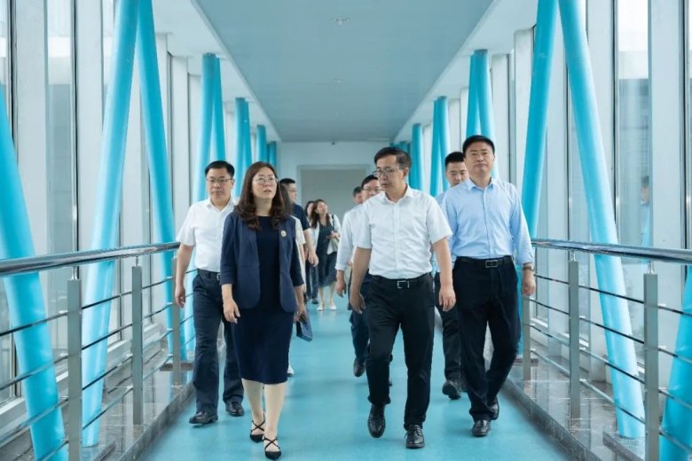 171939_745371_gsdt.jpg 171939_745371_gsdt.jpg