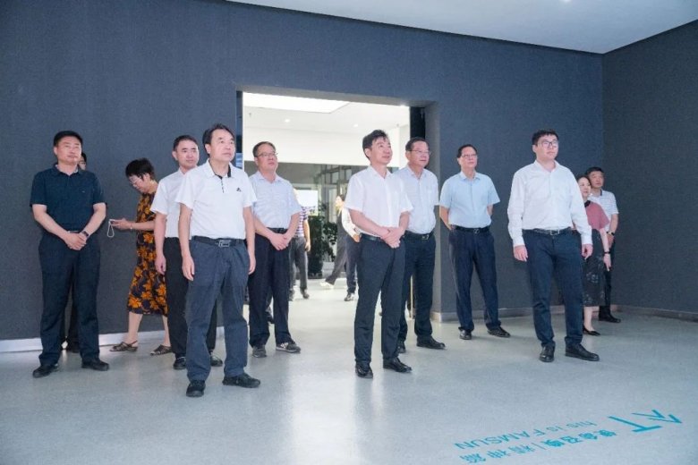 084448_420020_gsdt.jpg 084448_420020_gsdt.jpg