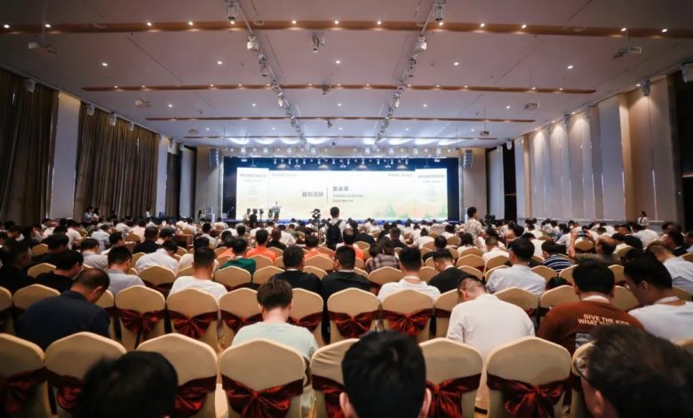 083048_384499_gsdt.jpg 083048_384499_gsdt.jpg