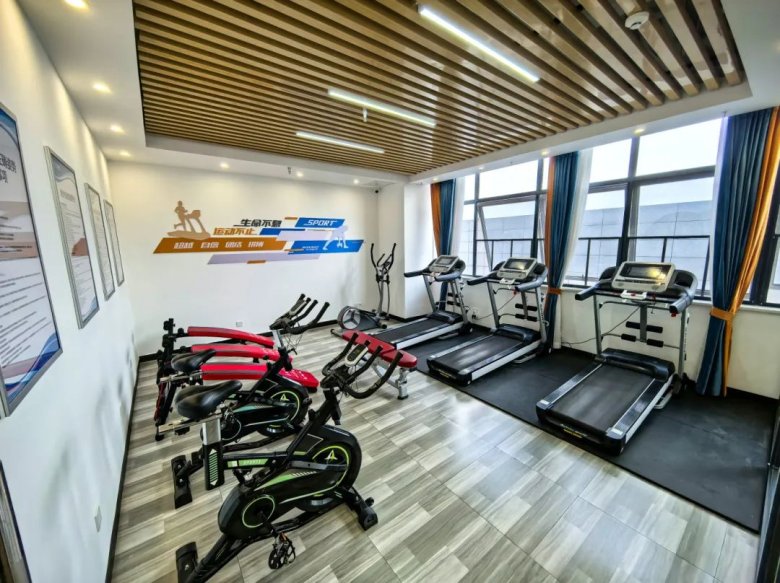 082505_157900_gsdt.jpg 082505_157900_gsdt.jpg