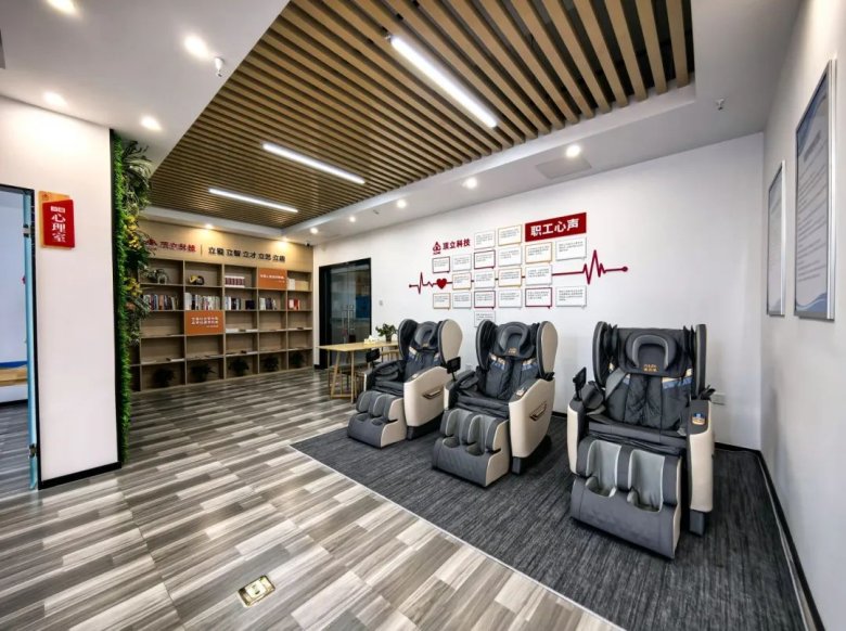 082505_166132_gsdt.jpg 082505_166132_gsdt.jpg