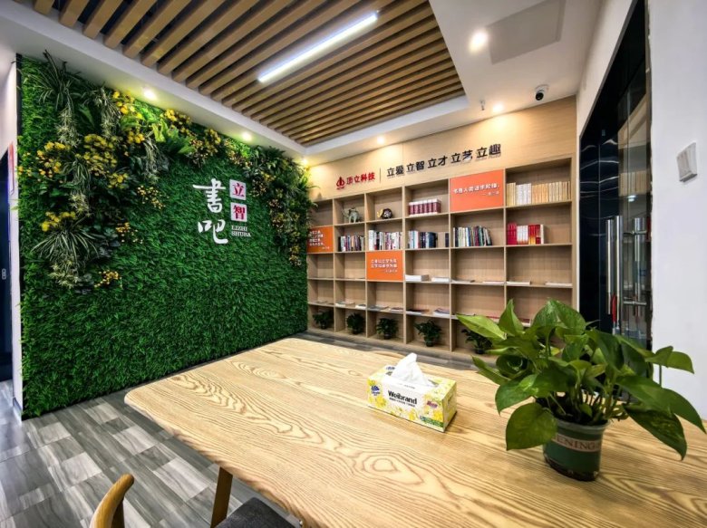 082505_417607_gsdt.jpg 082505_417607_gsdt.jpg