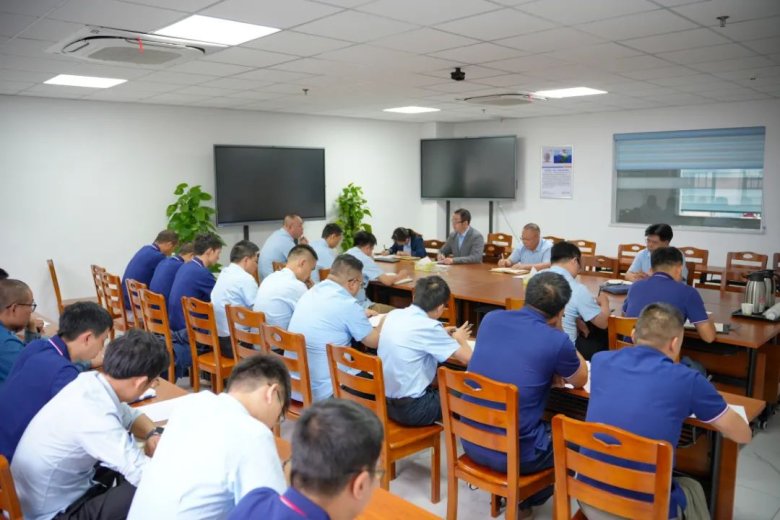 081904_613429_gsdt.jpg 081904_613429_gsdt.jpg