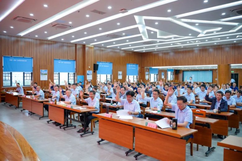 081904_860756_gsdt.jpg 081904_860756_gsdt.jpg