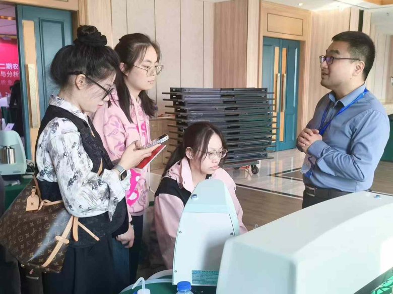 102308_547308_gsdt.jpg 102308_547308_gsdt.jpg