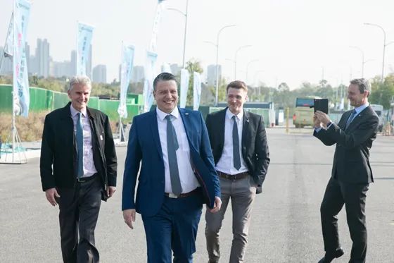 090836_212449_gsdt.jpg 090836_212449_gsdt.jpg