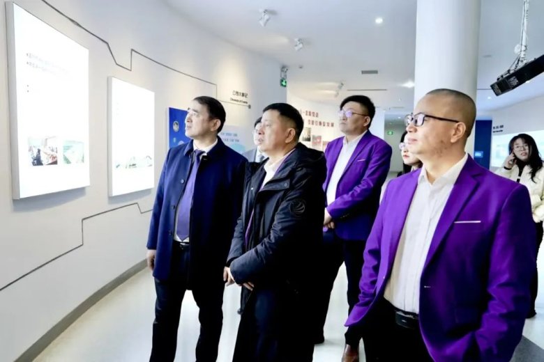 084318_906278_gsdt.jpg 084318_906278_gsdt.jpg