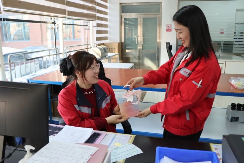 113237_078718_gsdt.jpg 113237_078718_gsdt.jpg