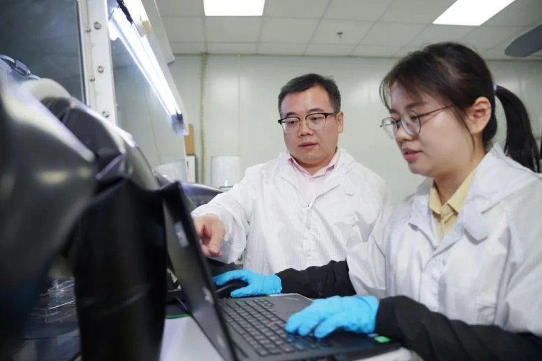 083614_118755_gsdt.jpg 083614_118755_gsdt.jpg