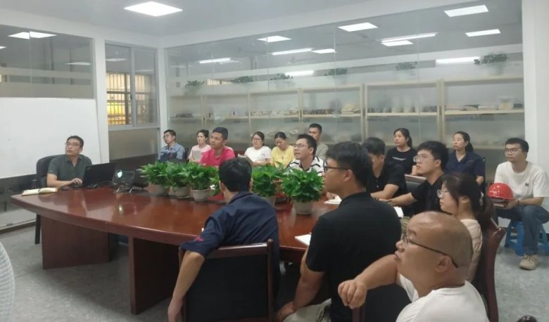 084401_831872_gsdt.jpg 084401_831872_gsdt.jpg