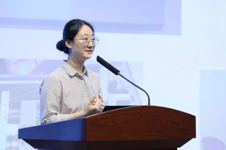 085103_424781_gsdt.jpg 085103_424781_gsdt.jpg