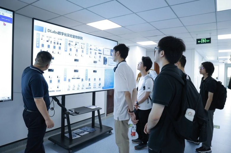 104757_860286_gsdt.jpg 104757_860286_gsdt.jpg