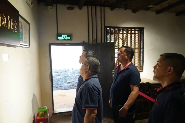 082343_525439_gsdt.jpg 082343_525439_gsdt.jpg