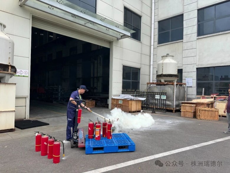 155051_161817_gsdt.jpg 155051_161817_gsdt.jpg