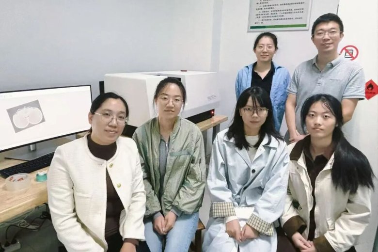 102107_717184_gsdt.jpg 102107_717184_gsdt.jpg